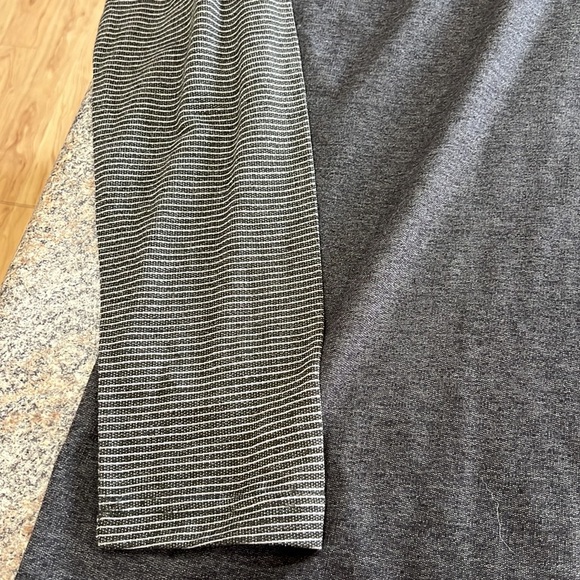 Burn Side hoodie, size large - Picture 3 of 9